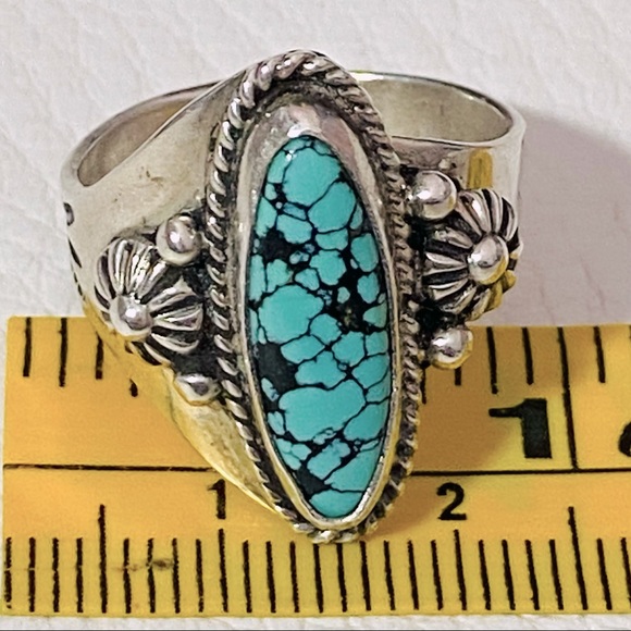 Adjustable Navajo designer stamped turquoise ring. - Picture 9 of 11